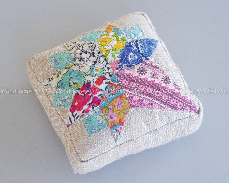 Free Nosegay pin cushion digital download patter for free